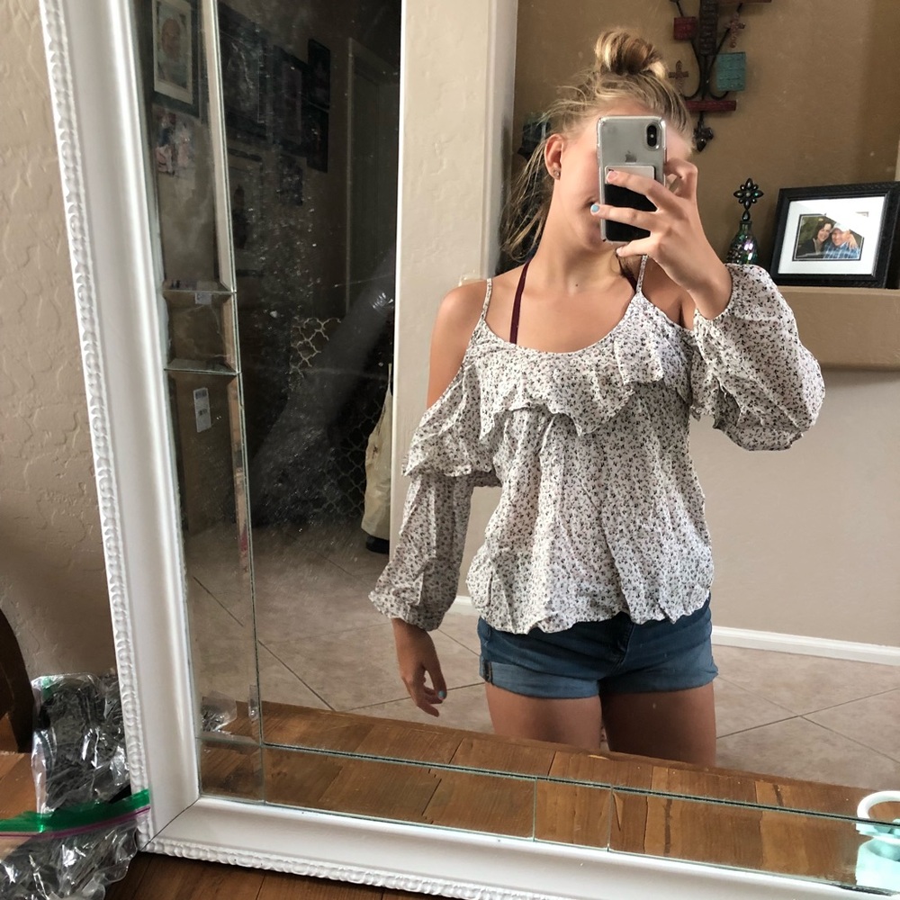 Floral A&F shirt